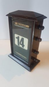 perpetual desk calendar